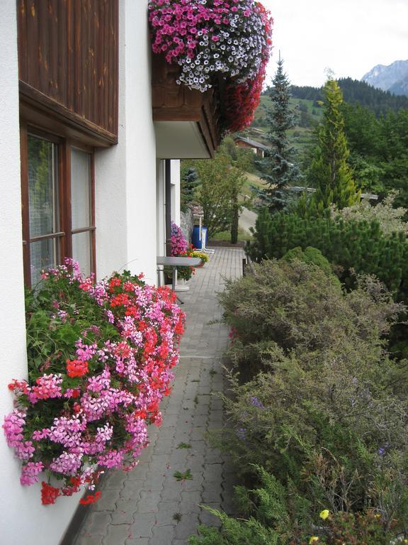 Chasa Plajet Apartment Ramosch Exterior foto